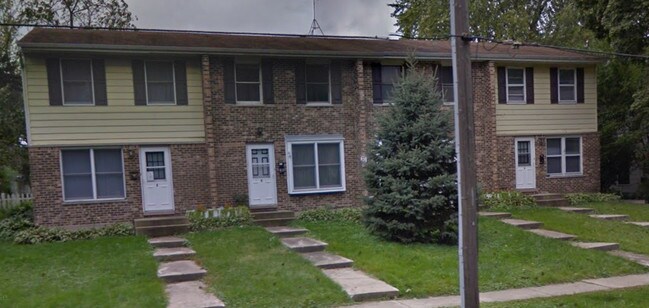 61 Gates Great Downtown Location - 61 Gates St
