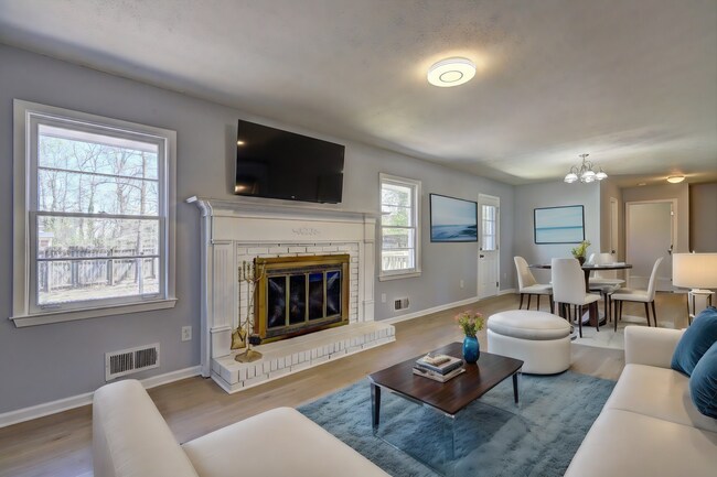Foto del edificio - 469 Dogwood Dr
