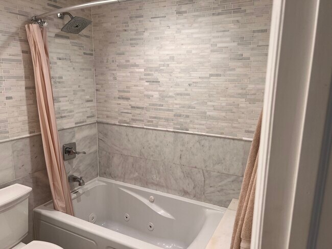 master bathroom 1 - 14146 Pershing Cres