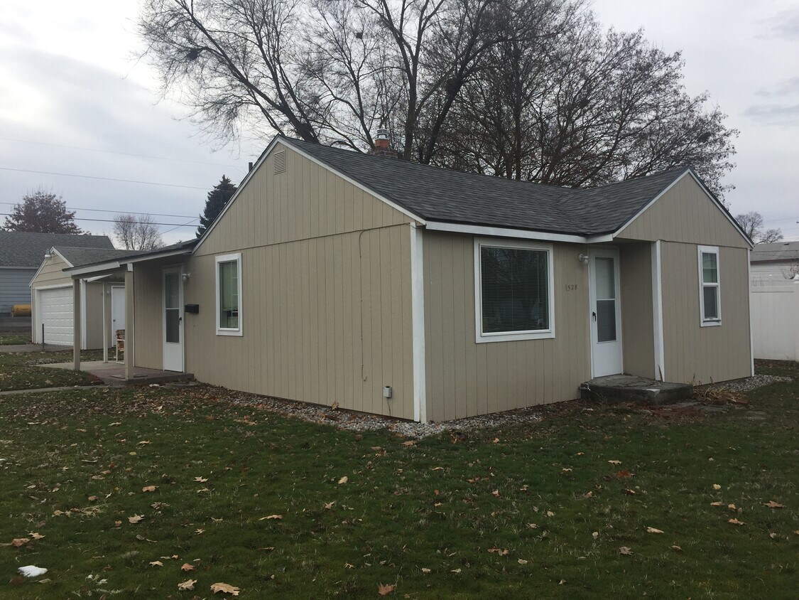 Front and street side of the home - 1528 E Crown Ave