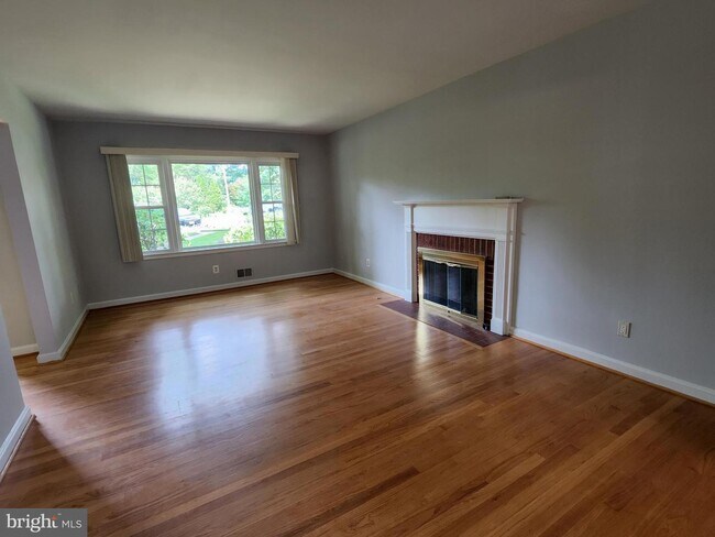 Building Photo - 3246 Faragut Ct