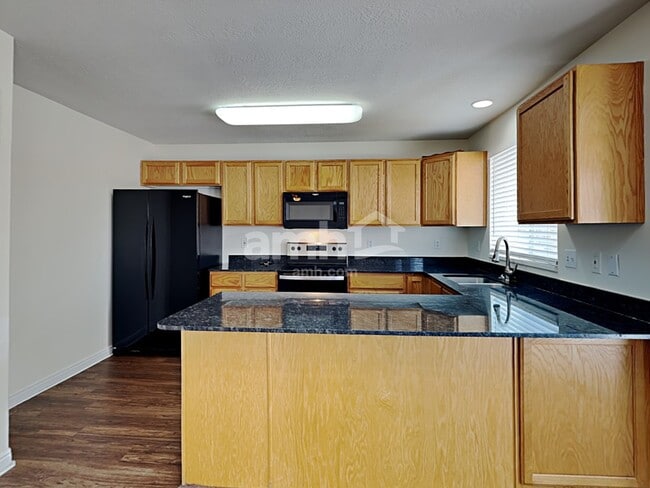 Foto del edificio - 229 Walton Dr