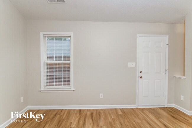 Foto del edificio - 129 Bridlewood Ave