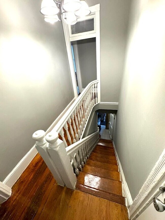 Foto del edificio - 331 E St NE