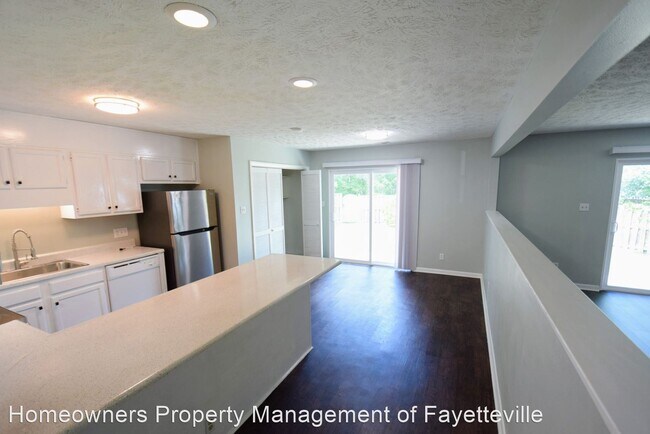 Foto del edificio - 3 br, 2 bath House - 6804 Brush Creek Rd