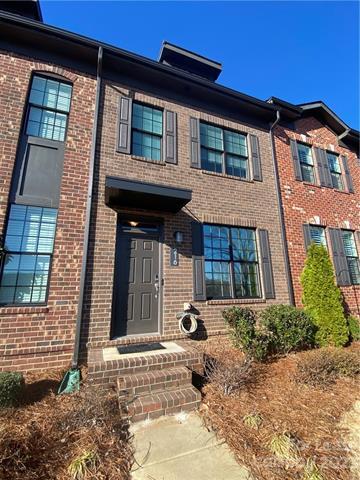 Primary Photo - 216 Linestowe Dr