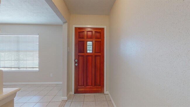 Building Photo - 4549 Hollow Hook Rd