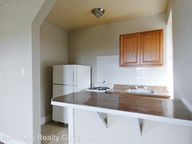 Building Photo - 3132 Mantua Ave