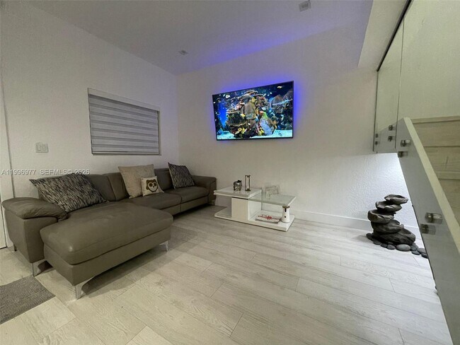 Foto del edificio - 325 NW 19th Ln