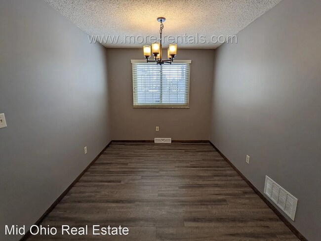 Foto del edificio - 6215 Pambrook Ct