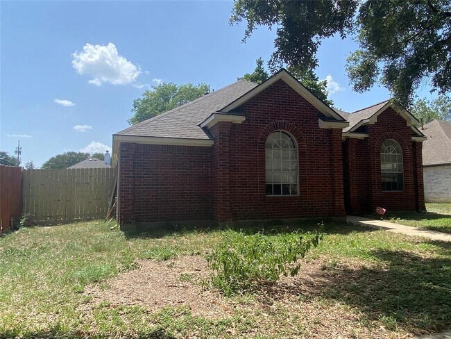 Building Photo - 6443 Kentwick Dr