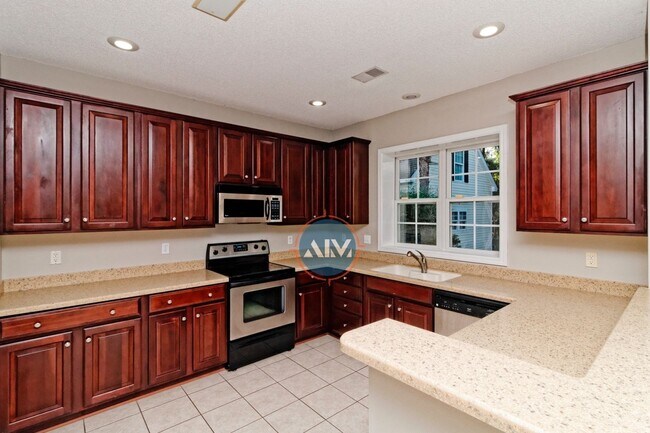 Building Photo - Beautiful 3 bedroom 2.5 bathroom - Westbur...