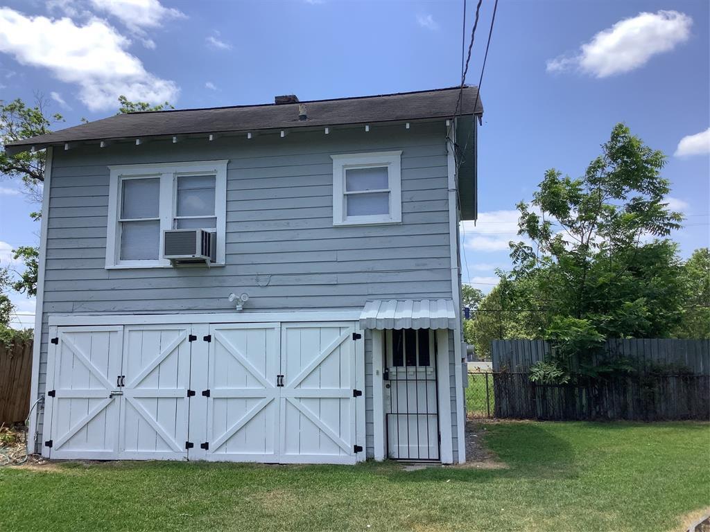 Primary Photo - 3915 Cotswold St