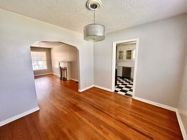 Foto del edificio - 2441 NW 32nd St