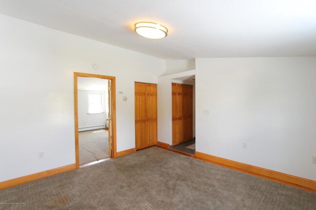 Building Photo - 2200 Herbertsville Rd