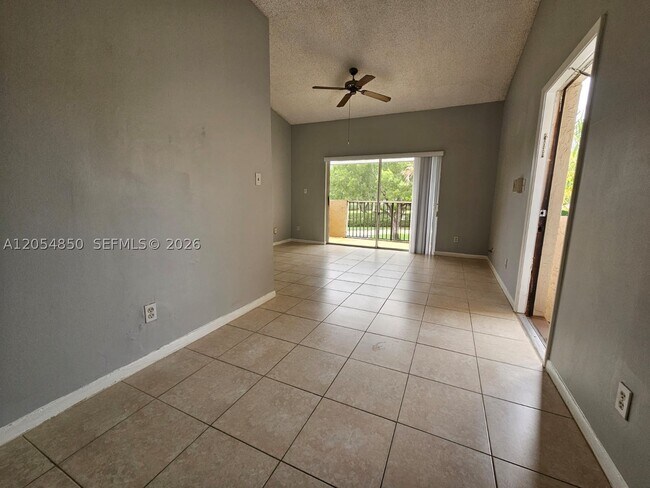 Building Photo - 820 Cypress Park Way