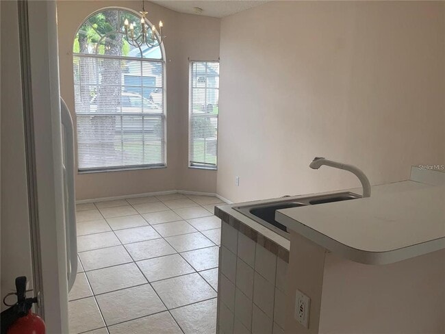 Building Photo - 1705 Chatham Cir