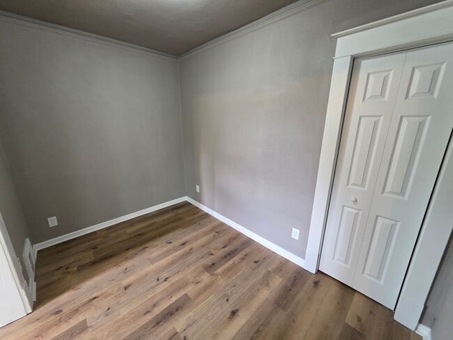 Building Photo - Shipyard Maple At 5th