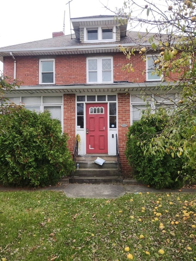 Primary Photo - 1571 Dille Rd