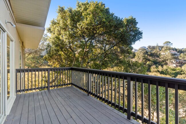 Foto del edificio - 16 Echo Ln