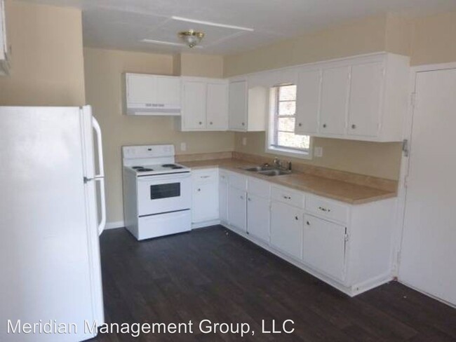 Building Photo - 2139b Meriwood Dr