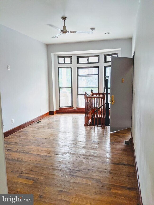 Building Photo - 914 Whitelock St