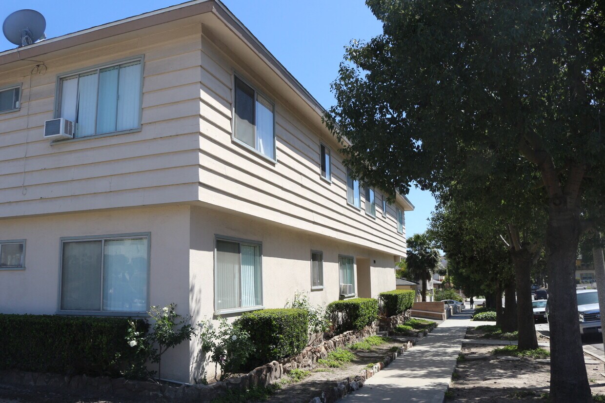 Building Photo - 914 Alma St.