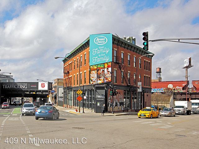 Foto del edificio - 401-409 N Milwaukee Ave