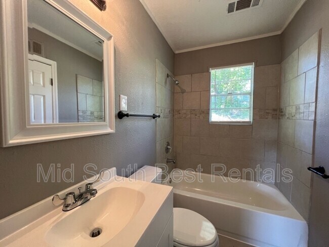 Building Photo - 4423 Suncrest Dr