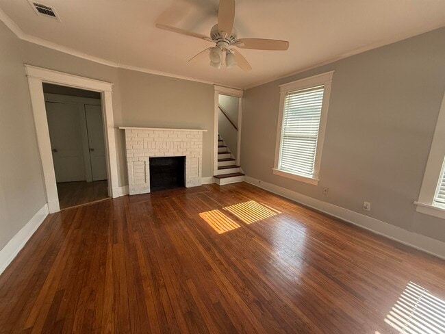 Building Photo - 2078 Walker Ave
