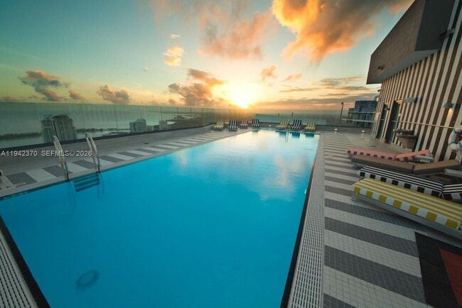 Foto del edificio - 1300 S Miami Ave