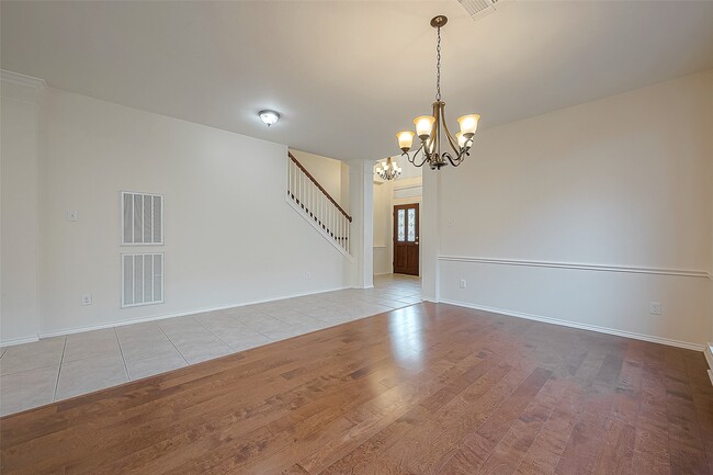 Building Photo - 21411 Willow Glade Dr