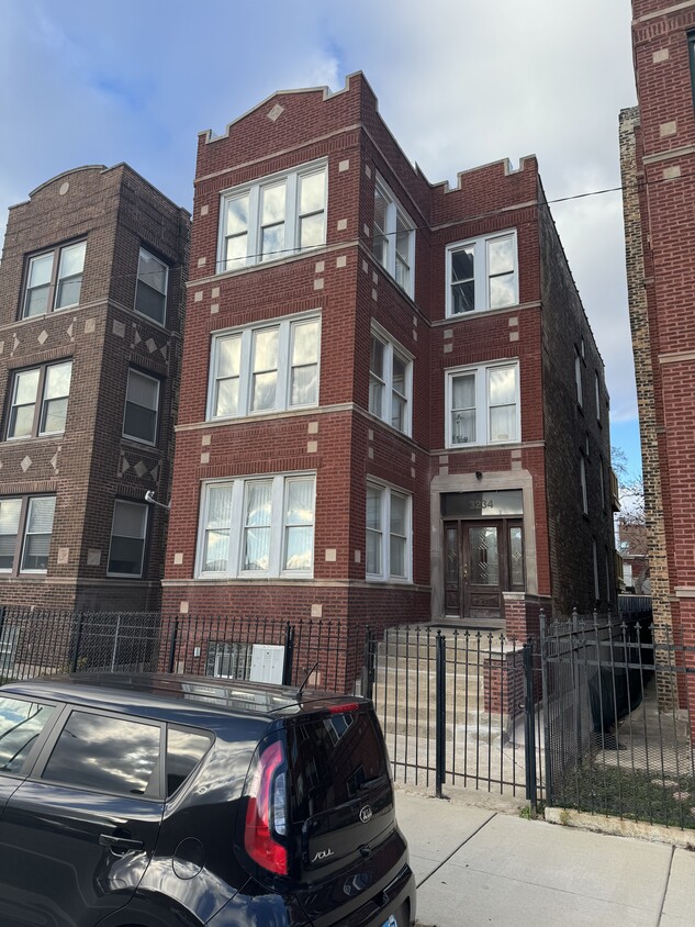 Front of Building - 3234 W Augusta Blvd