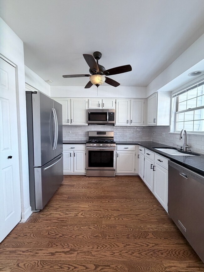 Foto del edificio - 94 Stevens Dr