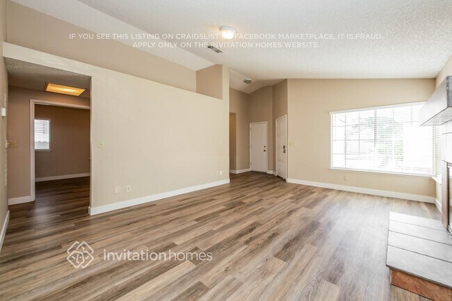 Foto del edificio - 3213 Shoreheight St