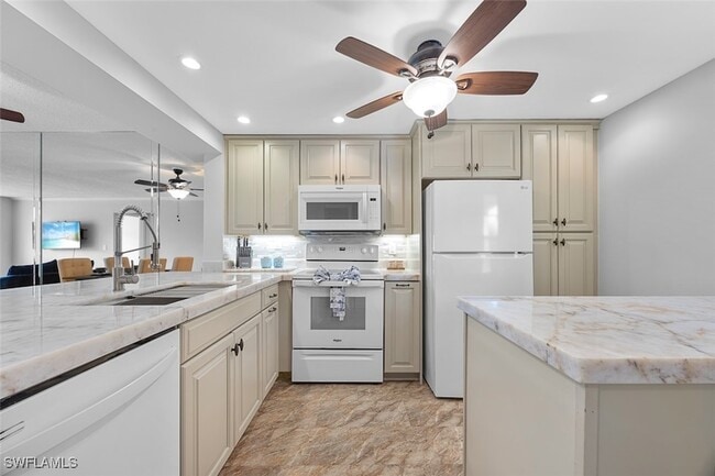 Foto del edificio - 1083 Forest Lakes Dr
