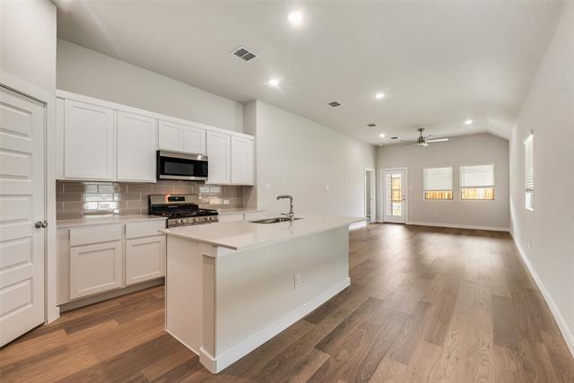 Foto del edificio - 506 Towerglen Dr