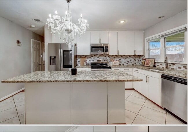 Foto del edificio - 4917 Ashlock Dr