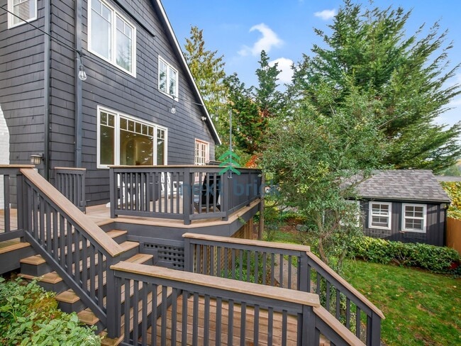 Building Photo - A beautiful 3 bed and 2 bathroom house for rent