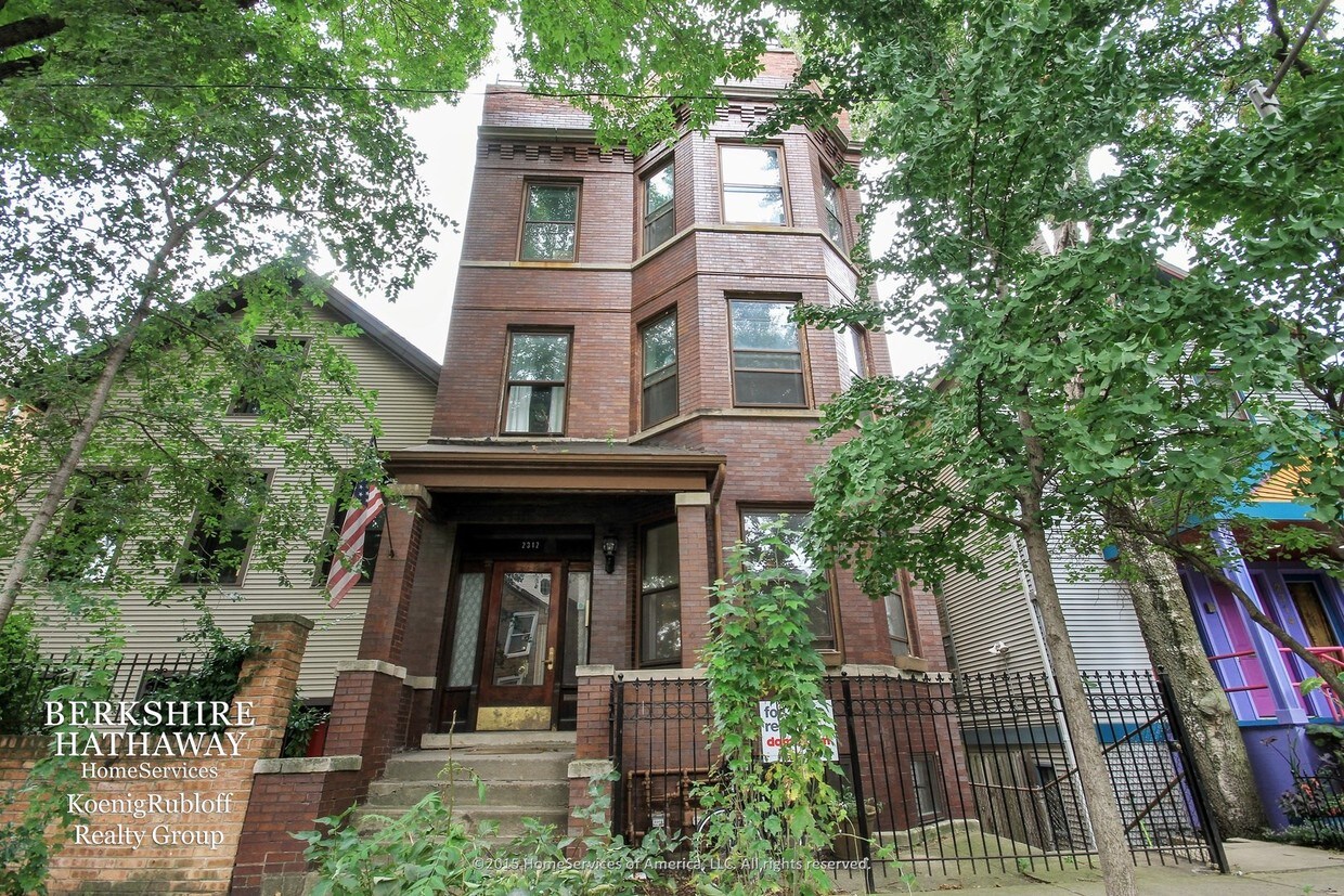 Primary Photo - 2312 N Greenview Ave