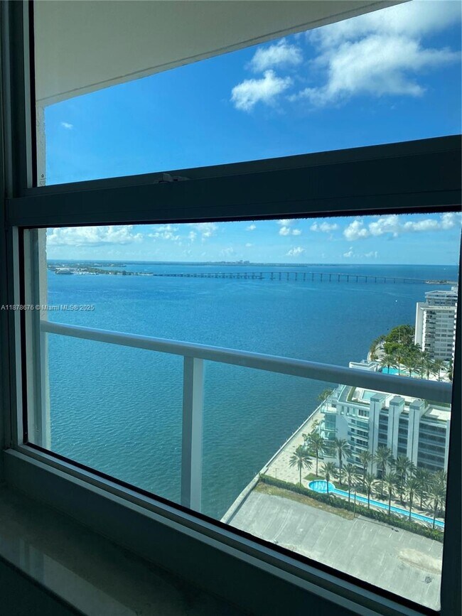 Foto del edificio - 1155 Brickell Bay Dr
