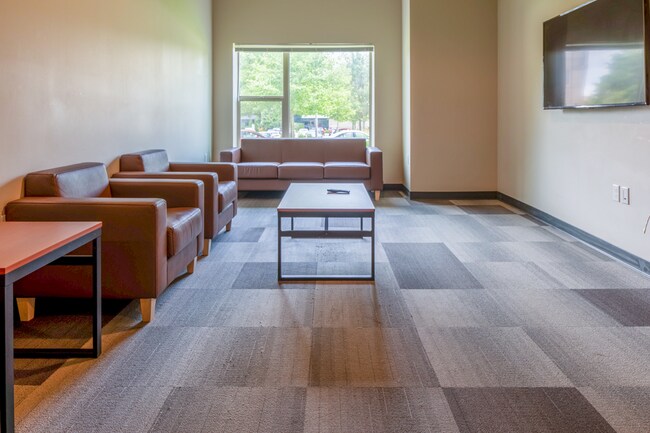 3 habitaciones, 2 baños y sala de estar - The Element Student Housing