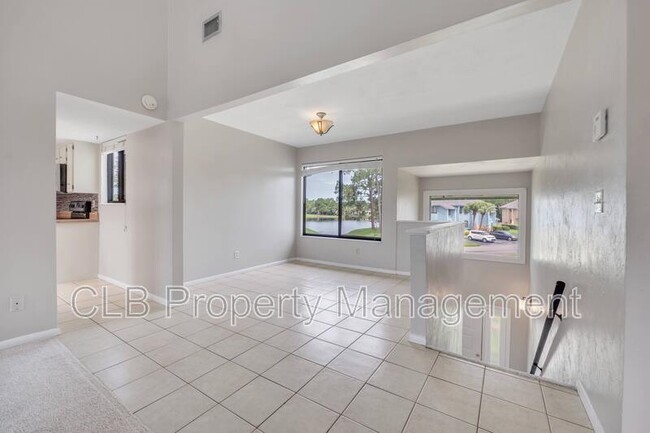 Building Photo - 114 Blue Heron Dr