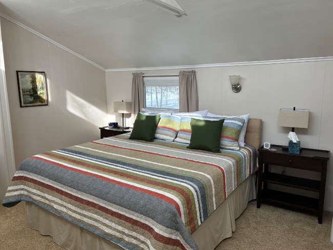 Foto del edificio - 542 Island View Dr