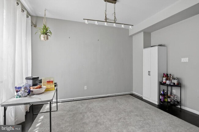 Foto del edificio - 313 Sage Ln