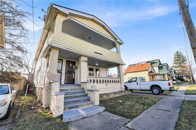 Building Photo - 3598 E 143rd St