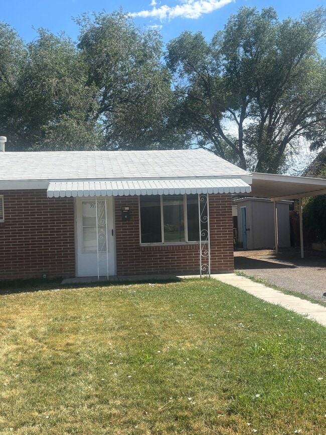 Building Photo - 917 W 100 N