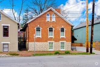 Building Photo - 647 S 3rd St
