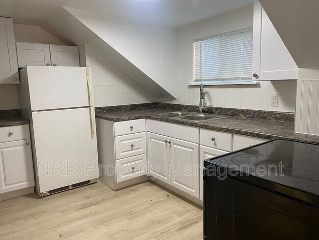 Foto del edificio - 3840 S D St