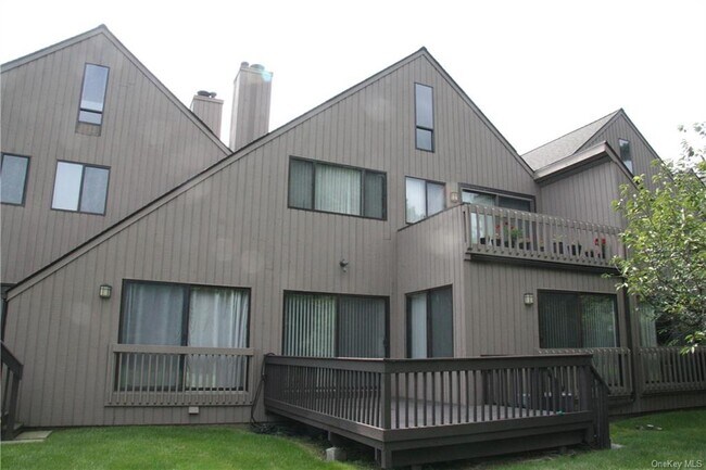 Building Photo - 17 Rockhagen Rd